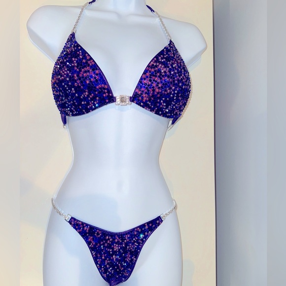 IFBB/NPC Competition bikini - Picture 5 of 9